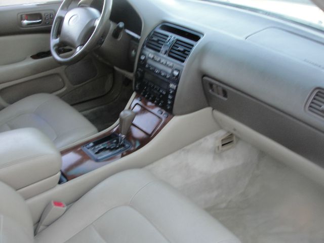 Lexus LS 400 1995 photo 14