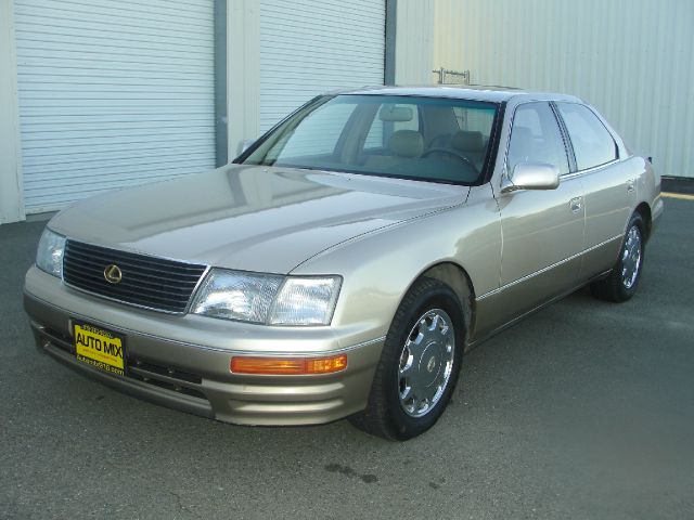 Lexus LS 400 1995 photo 9