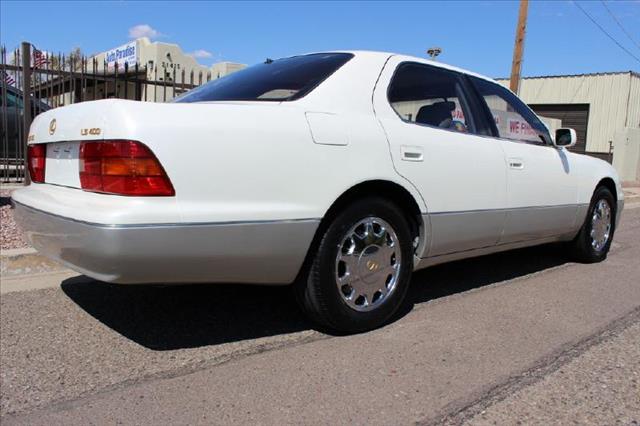 Lexus LS 400 1996 photo 2