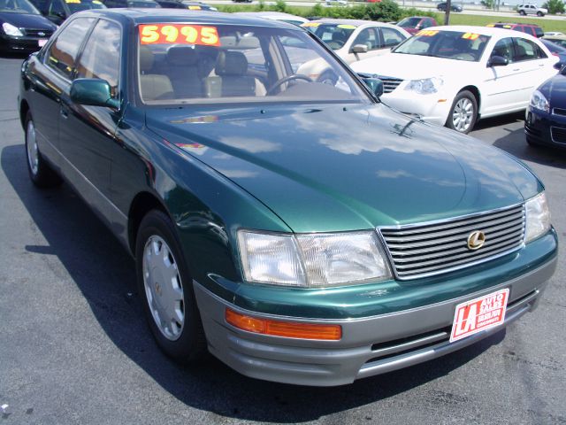 Lexus LS 400 Base Sedan