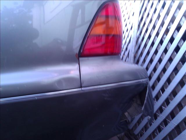 Lexus LS 400 1996 photo 3