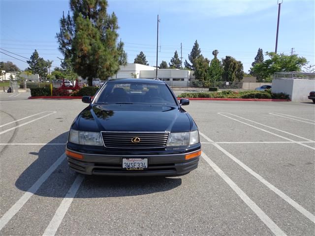 Lexus LS 400 1997 photo 3