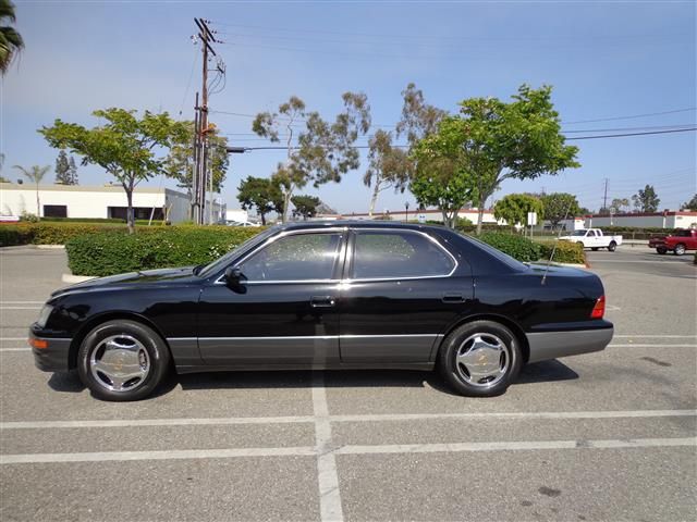 Lexus LS 400 1997 photo 4