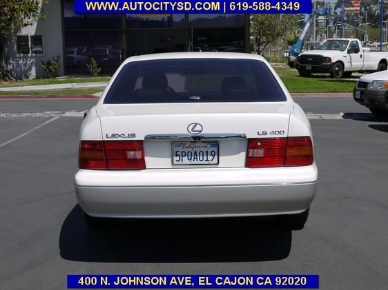 Lexus LS 400 1997 photo 4