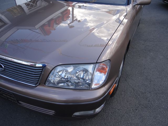 Lexus LS 400 1998 photo 4