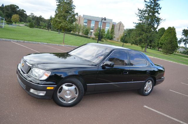 Lexus LS 400 1998 photo 1