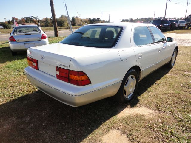 Lexus LS 400 1998 photo 1