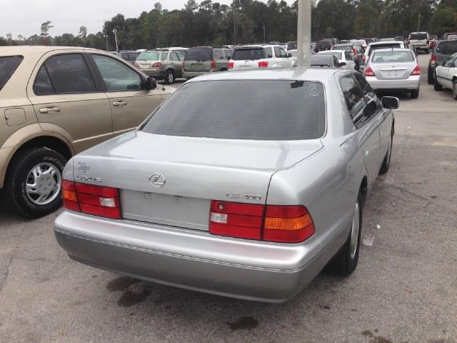 Lexus LS 400 1998 photo 1