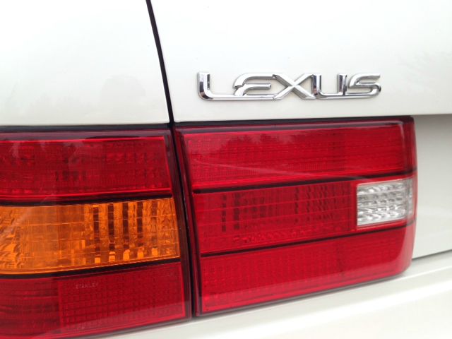 Lexus LS 400 1999 photo 3