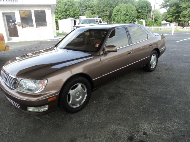 Lexus LS 400 1999 photo 2