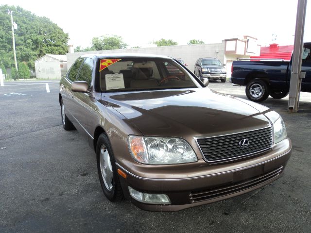 Lexus LS 400 1999 photo 4