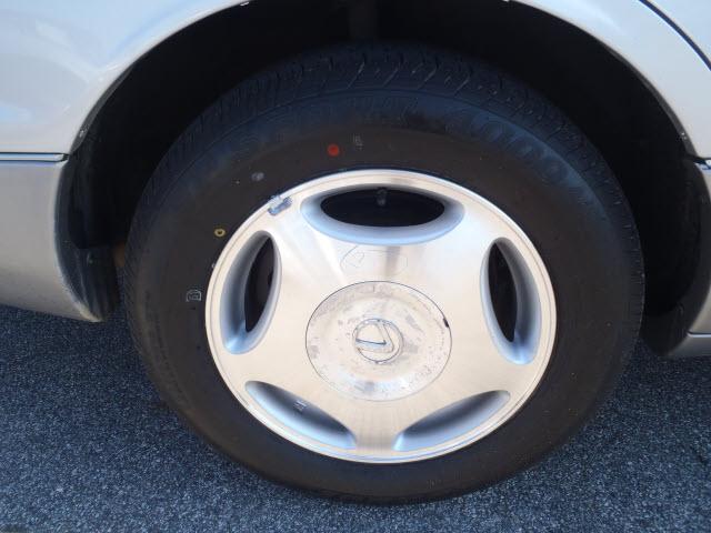 Lexus LS 400 1999 photo 3