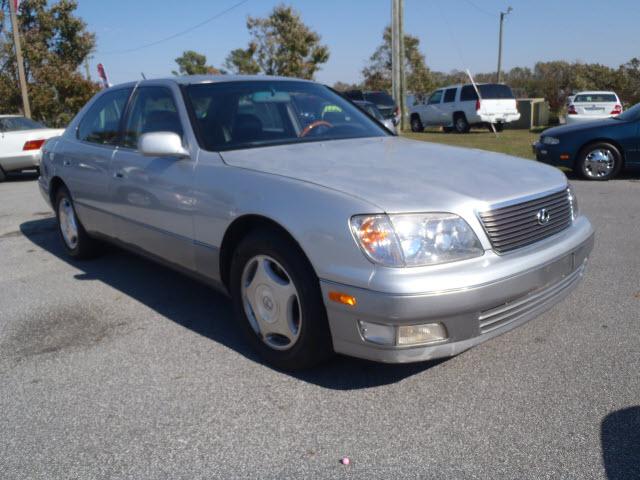 Lexus LS 400 1999 photo 4
