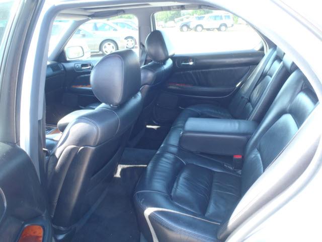 Lexus LS 400 1999 photo 5