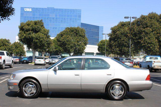 Lexus LS 400 1999 photo 1