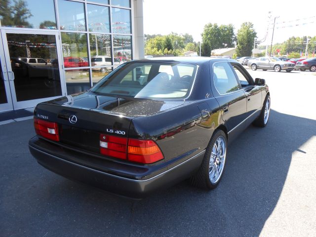 Lexus LS 400 1999 photo 4