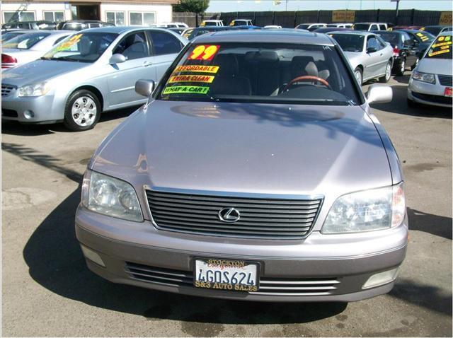 Lexus LS 400 1999 photo 1