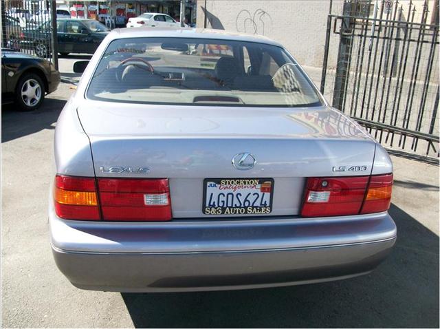 Lexus LS 400 1999 photo 4