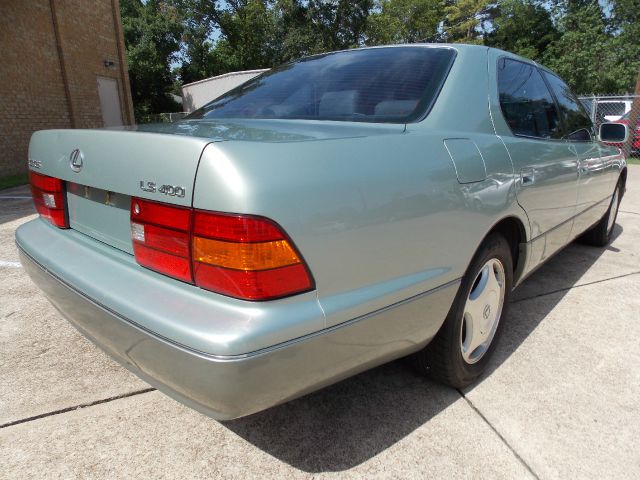 Lexus LS 400 1999 photo 2