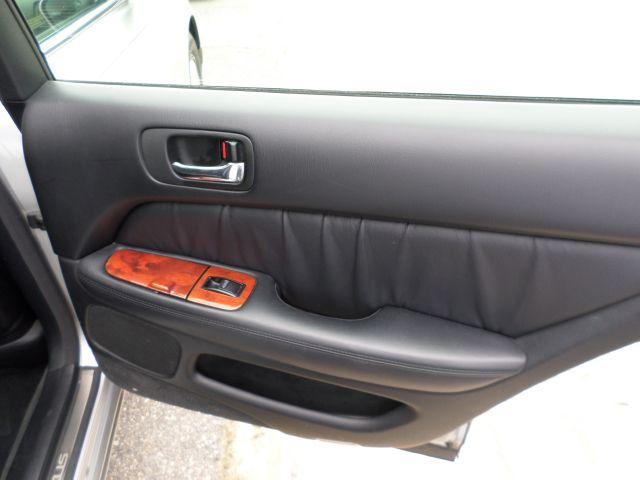 Lexus LS 400 1999 photo 1