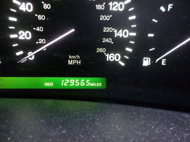 Lexus LS 400 1999 photo 23