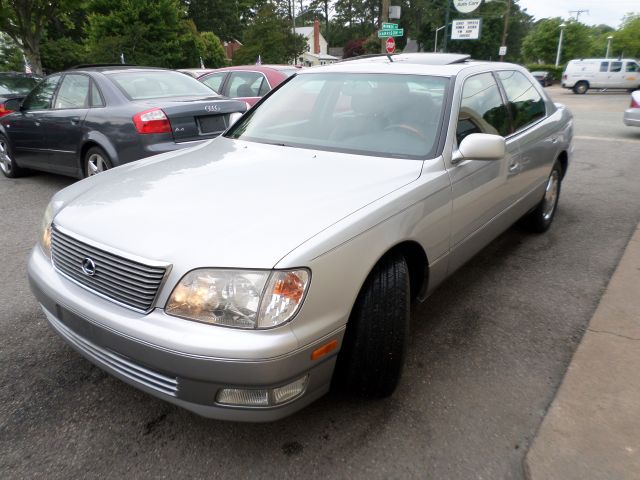 Lexus LS 400 1999 photo 31