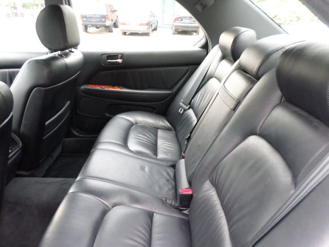 Lexus LS 400 1999 photo 5