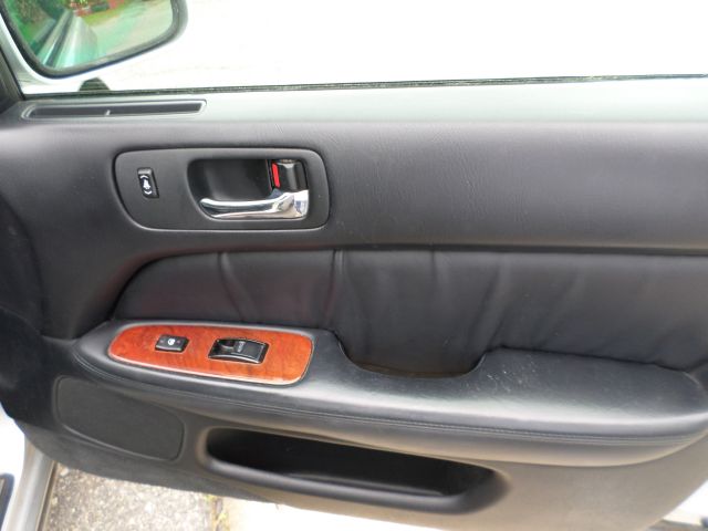 Lexus LS 400 1999 photo 6