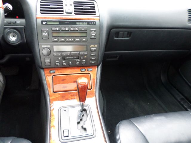 Lexus LS 400 1999 photo 8