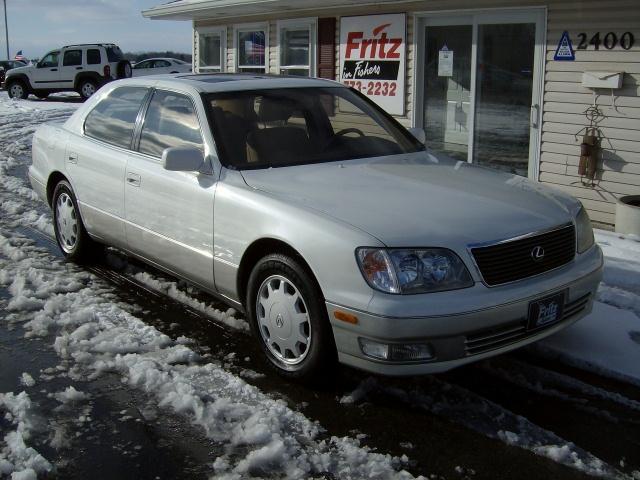 Lexus LS 400 1999 photo 3