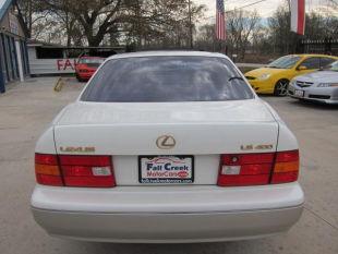 Lexus LS 400 Laramie Sedan
