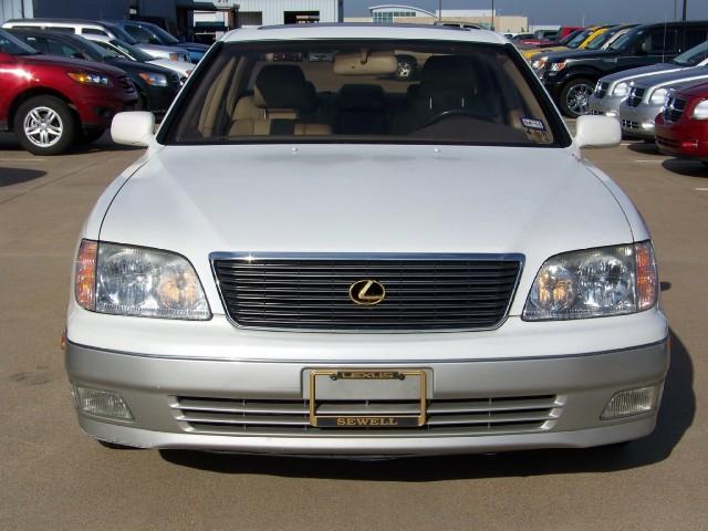 Lexus LS 400 1999 photo 3