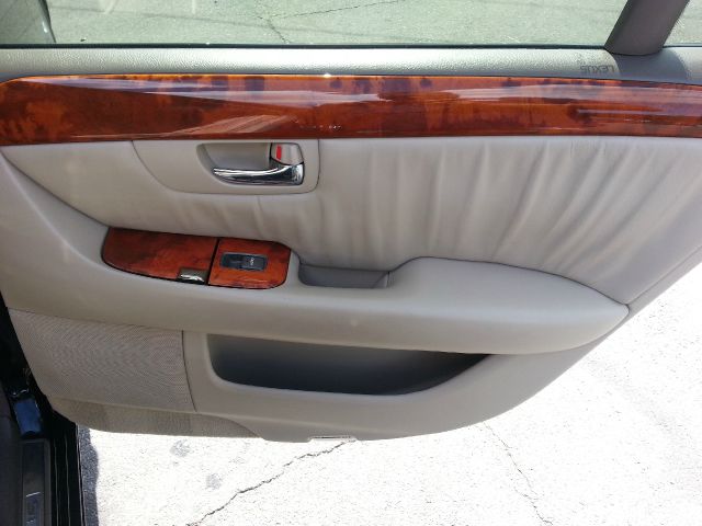 Lexus LS 430 2001 photo 17