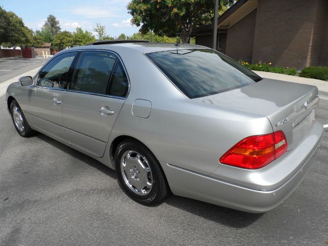 Lexus LS 430 2001 photo 1