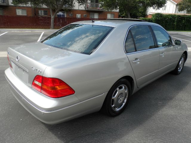 Lexus LS 430 2001 photo 4