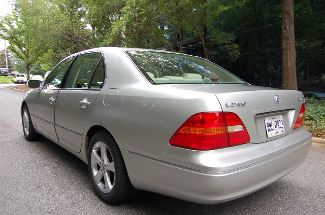 Lexus LS 430 2001 photo 3