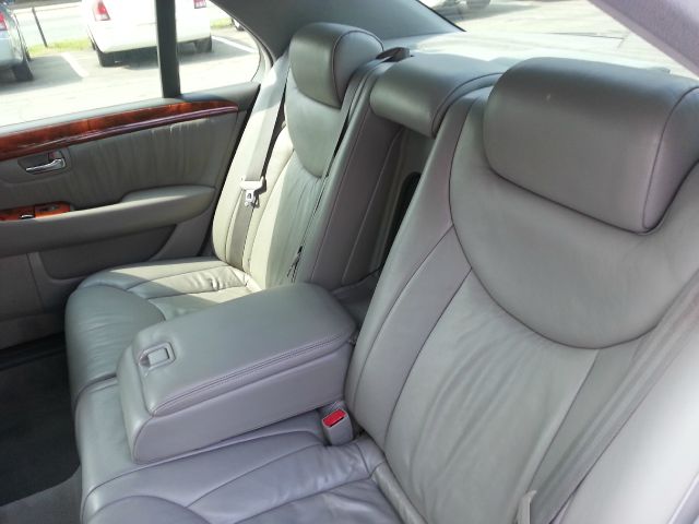 Lexus LS 430 2001 photo 17