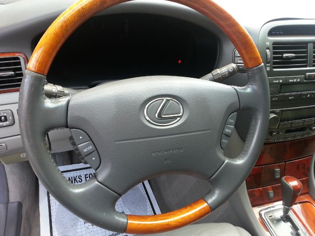 Lexus LS 430 2001 photo 21