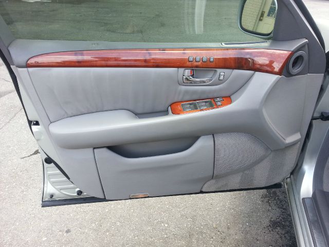 Lexus LS 430 2001 photo 25