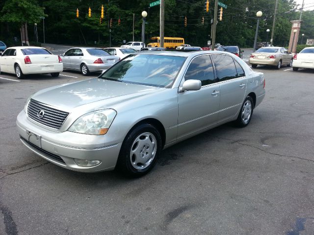 Lexus LS 430 2001 photo 28