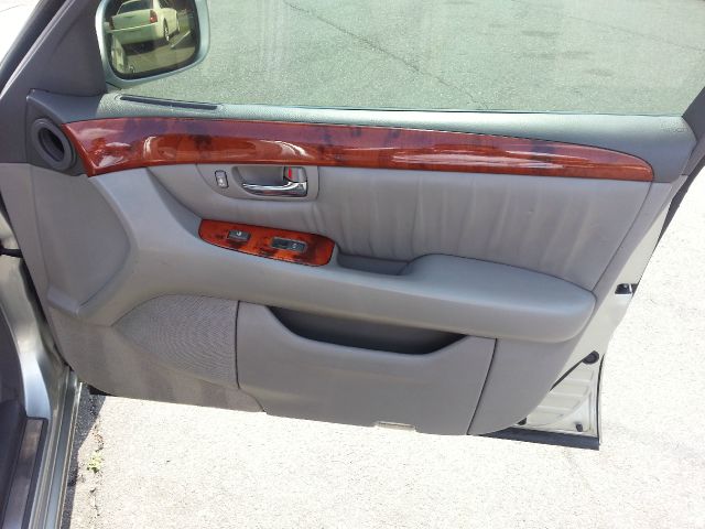 Lexus LS 430 2001 photo 36