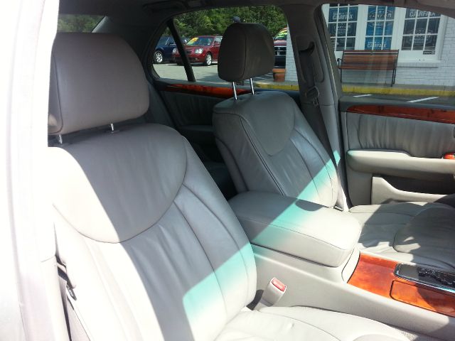 Lexus LS 430 2001 photo 37