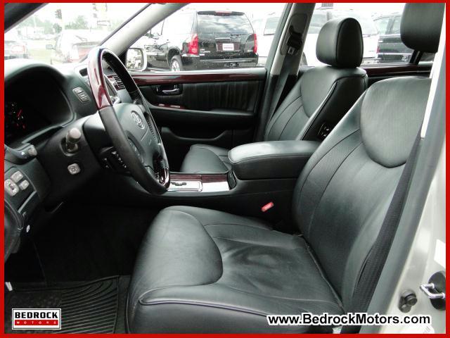 Lexus LS 430 2001 photo 2