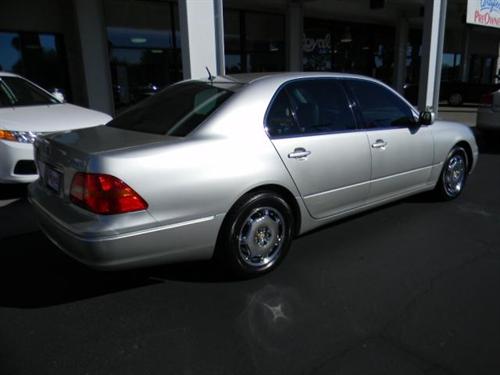 Lexus LS 430 2002 photo 2