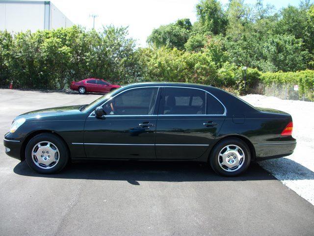 Lexus LS 430 2002 photo 1