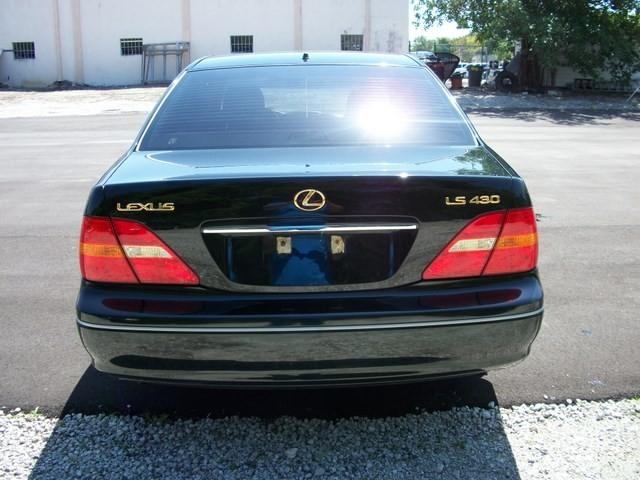 Lexus LS 430 2002 photo 3