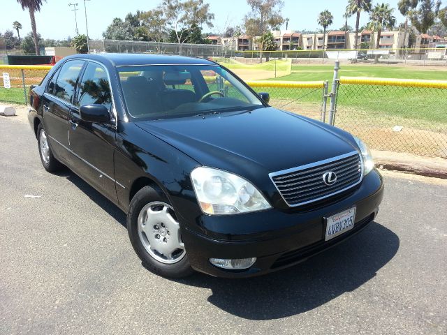 Lexus LS 430 2002 photo 2