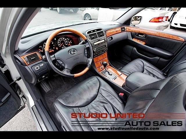 Lexus LS 430 2002 photo 3