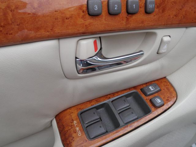 Lexus LS 430 2002 photo 4