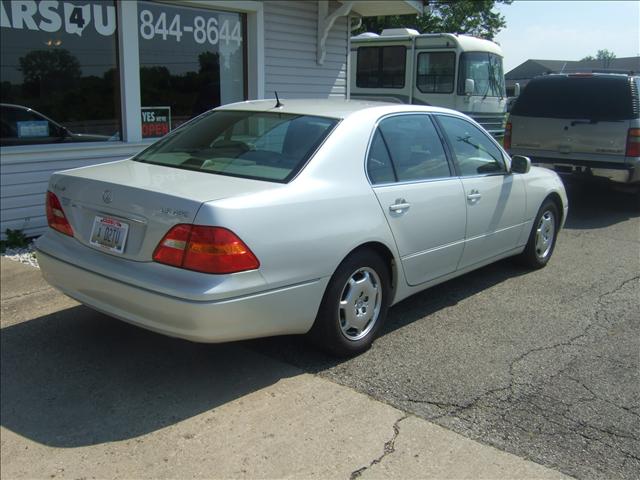 Lexus LS 430 2002 photo 1